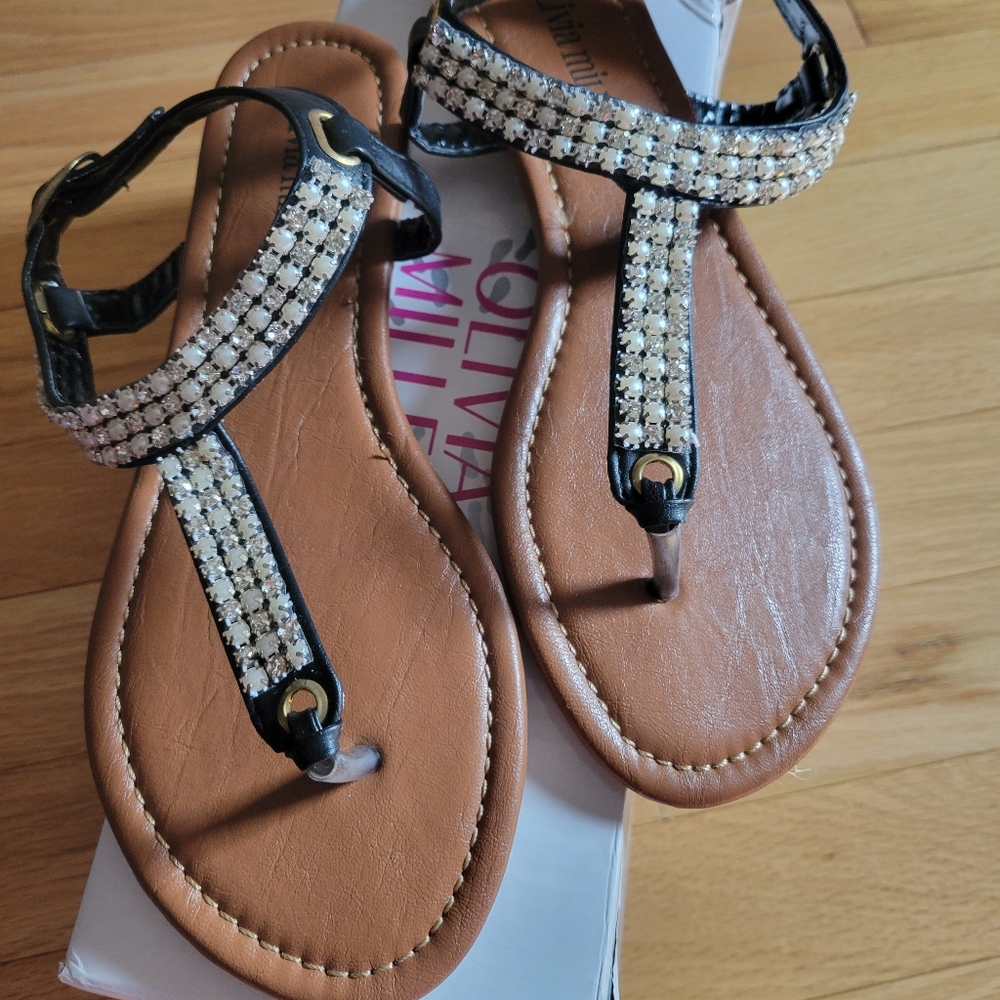 NEW!! In box, Olivia Miller Studded Sandals - Picture 7 of 8
